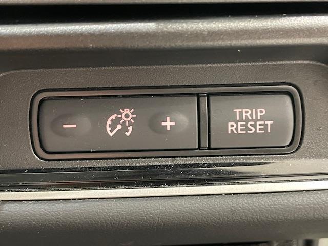 セレナ ハイウェイスター　Ｖセレクション　ＳＤナビ／純正ビルドインＥＴＣ／Ｂｌｕｅｔｏｏｔｈ接続／ＵＳＢ入力端子／フリップダウンモニター（ＴＶＭ－ＦＭ１０２０）／デジタルインナーミラー／アラウンドビューモニター／クルーズコントロール（31枚目）