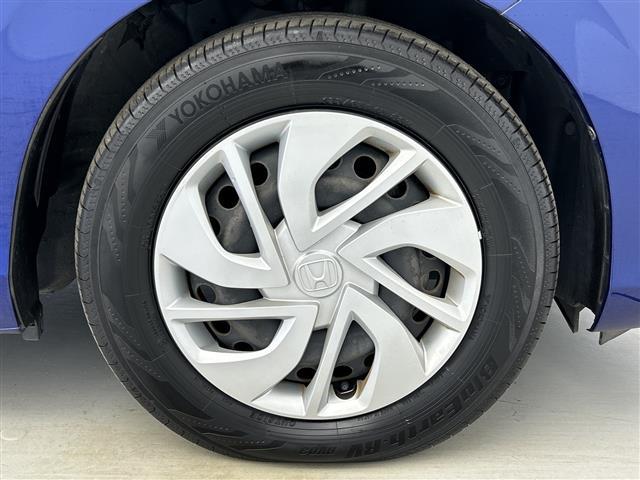 フリード G 純正ナビ 両側パワースライドドア バックカメラ ビルトインETC フルセグテレビ ステアリングスイッチ プッシュスタート オートライト ヒーテッドドアミラー ドライブレコーダー サンシェード(17枚目)