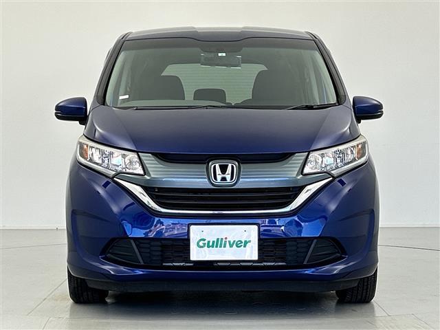 フリード G 純正ナビ 両側パワースライドドア バックカメラ ビルトインETC フルセグテレビ ステアリングスイッチ プッシュスタート オートライト ヒーテッドドアミラー ドライブレコーダー サンシェード(18枚目)