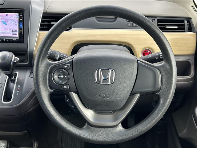 フリード G 純正ナビ 両側パワースライドドア バックカメラ ビルトインETC フルセグテレビ ステアリングスイッチ プッシュスタート オートライト ヒーテッドドアミラー ドライブレコーダー サンシェード(42枚目)