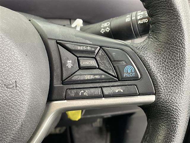 セレナ ハイウェイスターV 両側電動 11型ナビTV フリップダウン プロパイロット(11枚目)