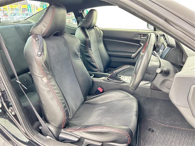 ８６ ＧＴ　ケンウッドメモリーナビ　ＴＶ　ＴＲＤエアロ【フロント、サイド】　ＴＲＤエアロスタビライジングカバー　ＨＫＳデュアルマフラー　社外リアアンダー　社外リアスポイラー　バックモニター　ドライブレコーダ（11枚目）