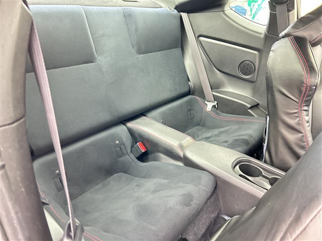 ８６ ＧＴ　ケンウッドメモリーナビ　ＴＶ　ＴＲＤエアロ【フロント、サイド】　ＴＲＤエアロスタビライジングカバー　ＨＫＳデュアルマフラー　社外リアアンダー　社外リアスポイラー　バックモニター　ドライブレコーダ（12枚目）