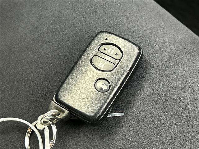 ８６ ＧＴ　ケンウッドメモリーナビ　ＴＶ　ＴＲＤエアロ【フロント、サイド】　ＴＲＤエアロスタビライジングカバー　ＨＫＳデュアルマフラー　社外リアアンダー　社外リアスポイラー　バックモニター　ドライブレコーダ（31枚目）