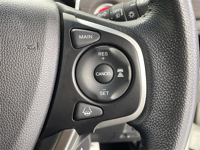 フリードハイブリッド ハイブリッド・Gホンダセンシング 禁煙 社外ナビ 両側パワースライドドア ルーフキャリア レーダークルーズコントロール 衝突軽減ブレーキ レーンキープアシスト RAZOシフトノブ ビルトインETC ハーフレザーシート LEDライト(9枚目)