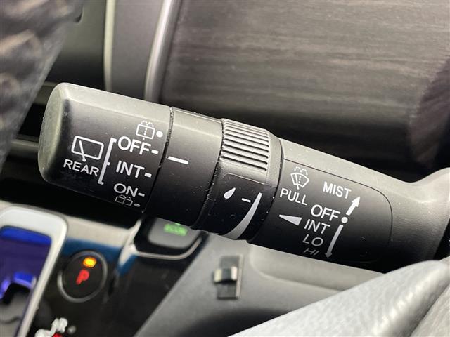 フリードハイブリッド ハイブリッド・Gホンダセンシング 禁煙 社外ナビ 両側パワースライドドア ルーフキャリア レーダークルーズコントロール 衝突軽減ブレーキ レーンキープアシスト RAZOシフトノブ ビルトインETC ハーフレザーシート LEDライト(21枚目)