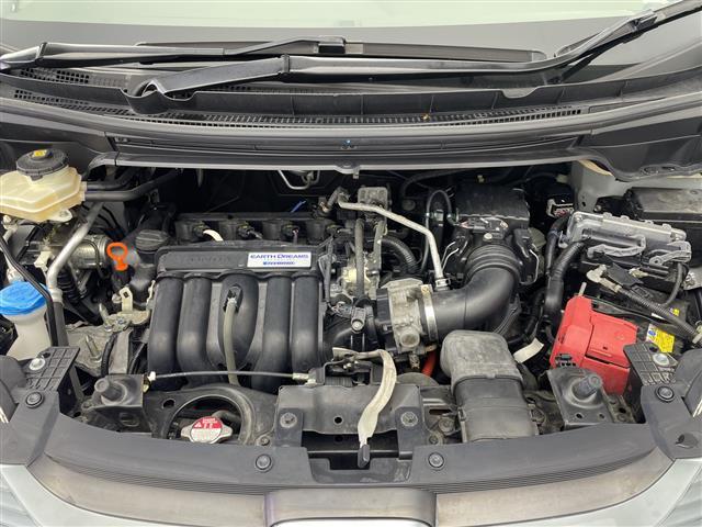 フリードハイブリッド ハイブリッド・Gホンダセンシング 禁煙 社外ナビ 両側パワースライドドア ルーフキャリア レーダークルーズコントロール 衝突軽減ブレーキ レーンキープアシスト RAZOシフトノブ ビルトインETC ハーフレザーシート LEDライト(40枚目)