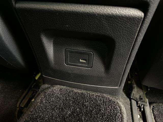 CLAクラス CLA200d 禁煙 純正ナビ パワーシート シートヒーター ブラインドスポットモニター レーンキープアシスト 衝突軽減ブレーキ オートマチックハイビーム レーダークルーズコントロール ETC2.0 バックカメラ(23枚目)