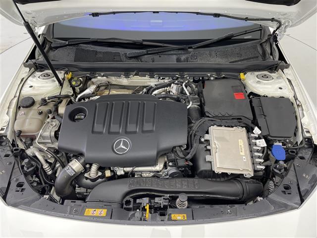 CLAクラス CLA200d 禁煙 純正ナビ パワーシート シートヒーター ブラインドスポットモニター レーンキープアシスト 衝突軽減ブレーキ オートマチックハイビーム レーダークルーズコントロール ETC2.0 バックカメラ(40枚目)