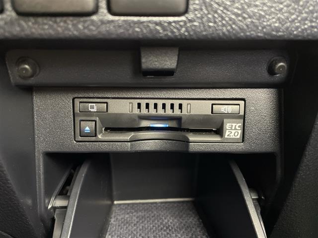 アルファード ２．５Ｓ　Ｃパッケージ　モデリスタフルエアロ　純正ディスプレイオーディオ　純正フリップダウンモニター　黒革シート　シートヒーター　パワーリアゲート　トヨタセーフティセンス　両側電動スライドドア　ＥＴＣ　クリアランスソナー（9枚目）