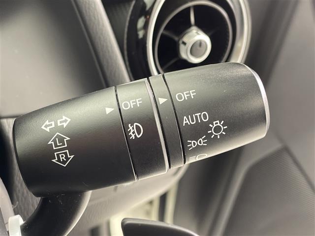 デミオ XDツーリング Lパッケージ マツダコネクトナビ CD DVD Bluetooth USB TV 衝突軽減ブレーキ 車線逸脱警報 誤発進抑制機能 ブラインドスポットミニター レーンキープアシスト バックカメラ オートライト(19枚目)