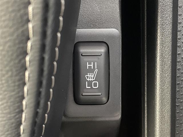 デリカＤ：５ ブラックエディション　登録済未使用車　アルパイン１１型ナビ　カープレイ　バックカメラ　ＨＤＭＩ　ＡＣ１００Ｖ　追従クルコン　ステアリングヒーター　前席シートヒーター　パドルシフト　本革シートパワーシート　ＢＴ　両側電動ドア（8枚目）