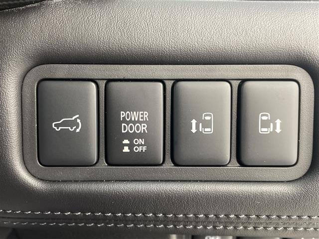 デリカＤ：５ ブラックエディション　登録済未使用車　アルパイン１１型ナビ　カープレイ　バックカメラ　ＨＤＭＩ　ＡＣ１００Ｖ　追従クルコン　ステアリングヒーター　前席シートヒーター　パドルシフト　本革シートパワーシート　ＢＴ　両側電動ドア（11枚目）