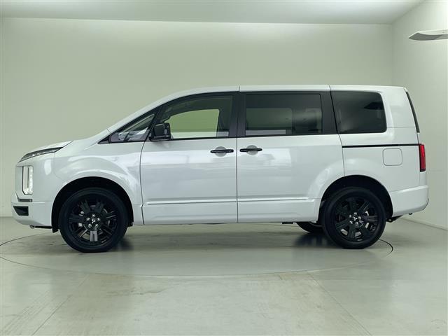 デリカＤ：５ ブラックエディション　登録済未使用車　アルパイン１１型ナビ　カープレイ　バックカメラ　ＨＤＭＩ　ＡＣ１００Ｖ　追従クルコン　ステアリングヒーター　前席シートヒーター　パドルシフト　本革シートパワーシート　ＢＴ　両側電動ドア（18枚目）