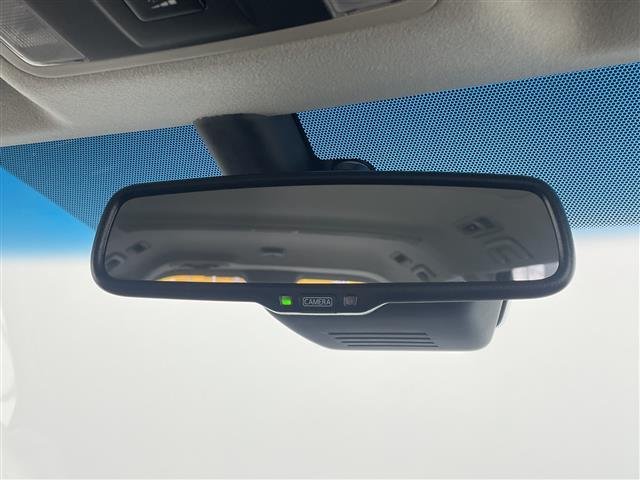 デリカＤ：５ ブラックエディション　登録済未使用車　アルパイン１１型ナビ　カープレイ　バックカメラ　ＨＤＭＩ　ＡＣ１００Ｖ　追従クルコン　ステアリングヒーター　前席シートヒーター　パドルシフト　本革シートパワーシート　ＢＴ　両側電動ドア（30枚目）