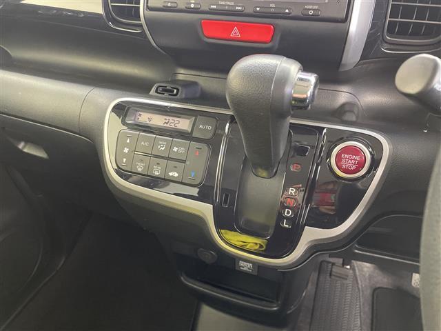 N-BOXカスタム G SSパッケージ 純正ナビ 両側パワースライドドア バックカメラ ETC Bluetooth ワンセグ DVD CD 衝突軽減 フォグランプ スマートキー スペアキー アイドリングストップ(10枚目)