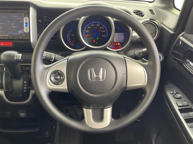 N-BOXカスタム G SSパッケージ 純正ナビ 両側パワースライドドア バックカメラ ETC Bluetooth ワンセグ DVD CD 衝突軽減 フォグランプ スマートキー スペアキー アイドリングストップ(42枚目)