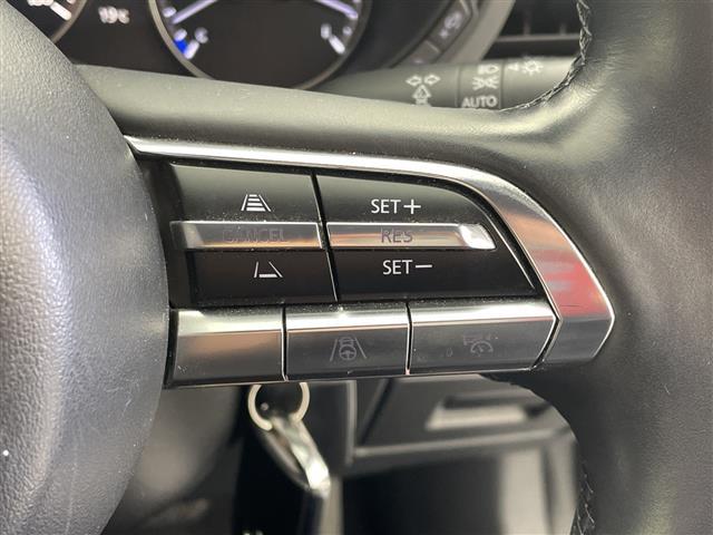 ＭＡＺＤＡ３ファストバック Ｘバーガンディ　セレクション　純正ナビ　全方位カメラ　ＡＣＣ　衝突軽減ブレーキ　レーンキープ　誤発進抑制機能　ＢＳＭ　ＥＴＣ　ＬＥＤライト　ドラレコ　シートヒーター　ステアリングヒーター　クリアランスソナー（6枚目）