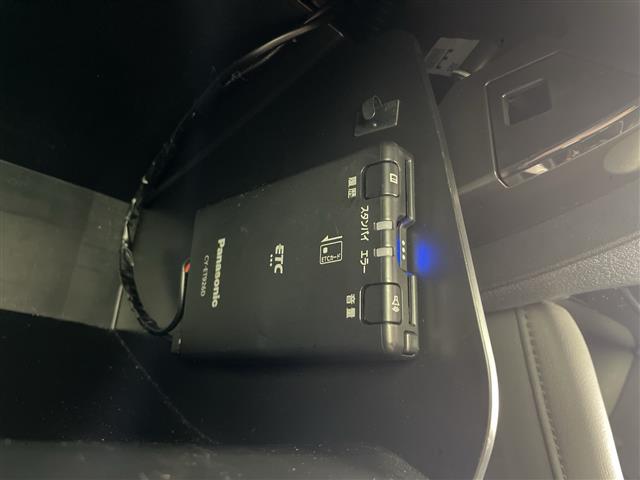 ＭＡＺＤＡ３ファストバック Ｘバーガンディ　セレクション　純正ナビ　全方位カメラ　ＡＣＣ　衝突軽減ブレーキ　レーンキープ　誤発進抑制機能　ＢＳＭ　ＥＴＣ　ＬＥＤライト　ドラレコ　シートヒーター　ステアリングヒーター　クリアランスソナー（9枚目）