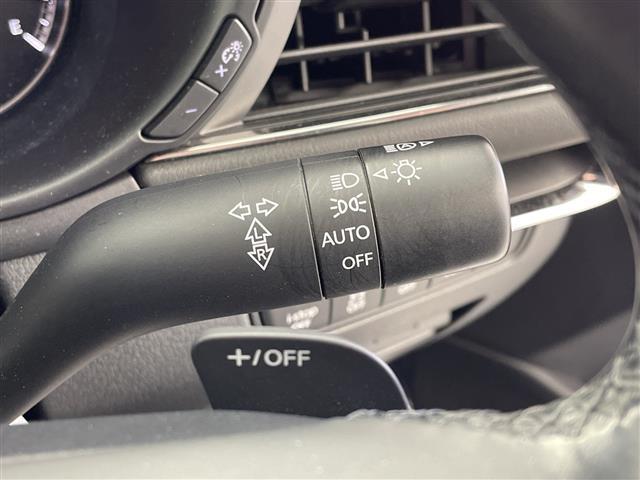 ＭＡＺＤＡ３ファストバック Ｘバーガンディ　セレクション　純正ナビ　全方位カメラ　ＡＣＣ　衝突軽減ブレーキ　レーンキープ　誤発進抑制機能　ＢＳＭ　ＥＴＣ　ＬＥＤライト　ドラレコ　シートヒーター　ステアリングヒーター　クリアランスソナー（21枚目）