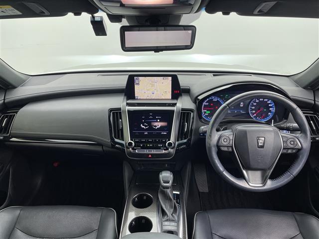 クラウンハイブリッド ＲＳアドバンス　禁煙　純正ナビ　全方位モニター　シートヒーター　ベンチレーション　ステアリングヒーター　衝突軽減ブレーキ　レーンキープアシスト　レーダークルーズコントロール　パワーシート　レザーシート　ＥＴＣ（2枚目）