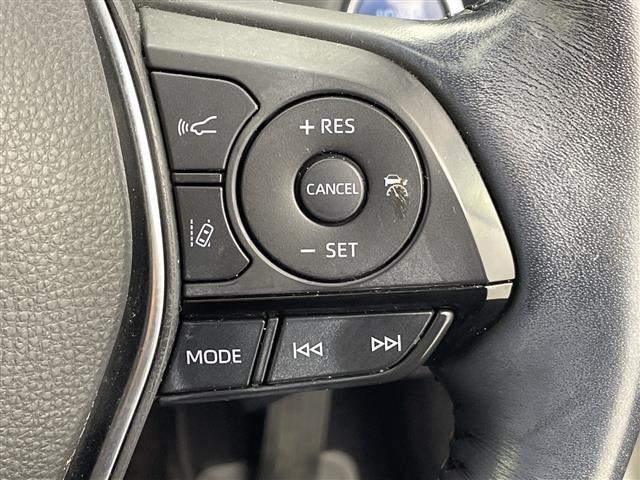 クラウンハイブリッド ＲＳアドバンス　禁煙　純正ナビ　全方位モニター　シートヒーター　ベンチレーション　ステアリングヒーター　衝突軽減ブレーキ　レーンキープアシスト　レーダークルーズコントロール　パワーシート　レザーシート　ＥＴＣ（11枚目）