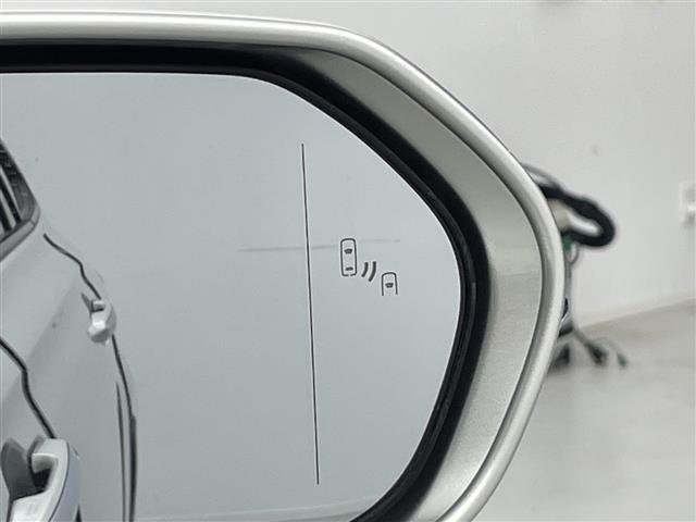 クラウンハイブリッド ＲＳアドバンス　禁煙　純正ナビ　全方位モニター　シートヒーター　ベンチレーション　ステアリングヒーター　衝突軽減ブレーキ　レーンキープアシスト　レーダークルーズコントロール　パワーシート　レザーシート　ＥＴＣ（13枚目）