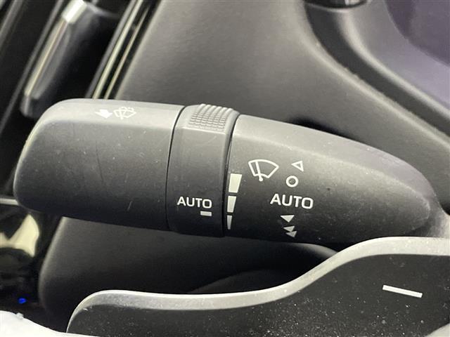 クラウンハイブリッド ＲＳアドバンス　禁煙　純正ナビ　全方位モニター　シートヒーター　ベンチレーション　ステアリングヒーター　衝突軽減ブレーキ　レーンキープアシスト　レーダークルーズコントロール　パワーシート　レザーシート　ＥＴＣ（22枚目）