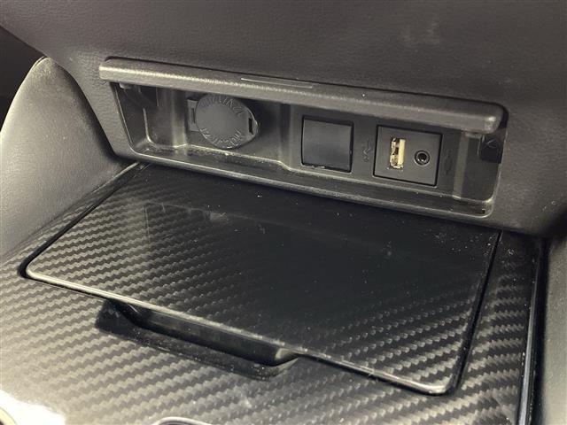 クラウンハイブリッド ＲＳアドバンス　禁煙　純正ナビ　全方位モニター　シートヒーター　ベンチレーション　ステアリングヒーター　衝突軽減ブレーキ　レーンキープアシスト　レーダークルーズコントロール　パワーシート　レザーシート　ＥＴＣ（25枚目）