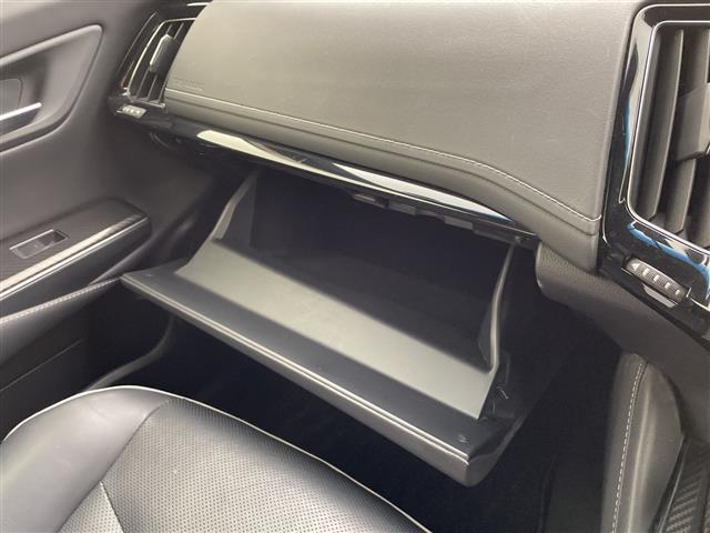 クラウンハイブリッド ＲＳアドバンス　禁煙　純正ナビ　全方位モニター　シートヒーター　ベンチレーション　ステアリングヒーター　衝突軽減ブレーキ　レーンキープアシスト　レーダークルーズコントロール　パワーシート　レザーシート　ＥＴＣ（31枚目）