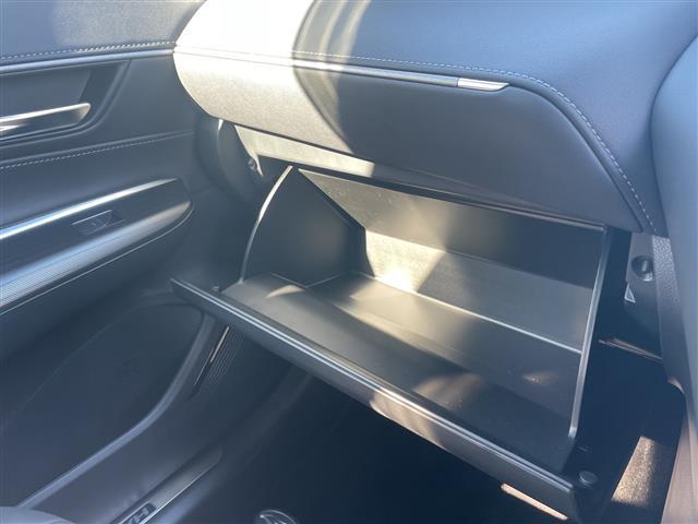 ハリアー Ｇ　ワンオーナー　純正１２．３インチナビ　ＢＴ／フルセグ　ドラレコ付きデジタルインナーミラー　ＥＴＣ２．０　レーダークルーズコントロール　ＢＳＭ　バックカメラ　パワーバックドア　パワーシート（35枚目）