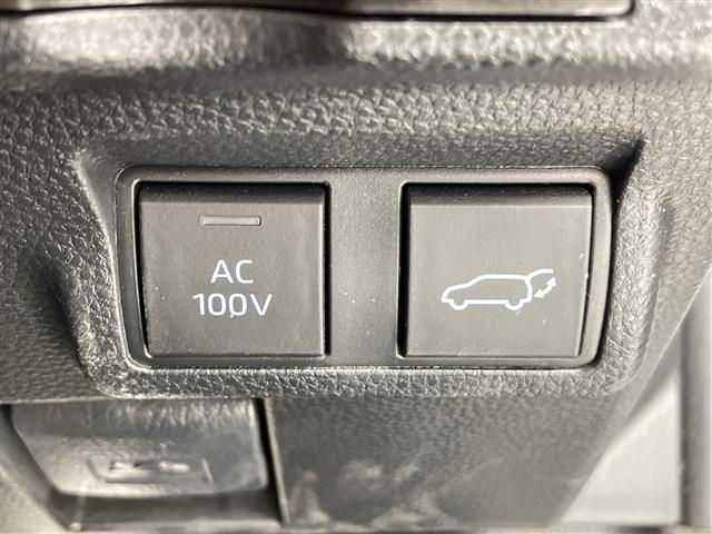 カローラクロス ハイブリッド　Ｚ　禁煙　全方位モニター　ガラスルーフ　レーダークルーズコントロール　シートヒーター　ＥＴＣ　ハーフレザーシート　衝突軽減ブレーキ　レーンキープアシスト　オートハイビーム　ブラインドスポットモニター（16枚目）