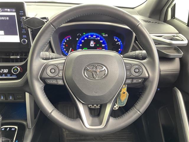 カローラクロス ハイブリッド　Ｚ　禁煙　全方位モニター　ガラスルーフ　レーダークルーズコントロール　シートヒーター　ＥＴＣ　ハーフレザーシート　衝突軽減ブレーキ　レーンキープアシスト　オートハイビーム　ブラインドスポットモニター（42枚目）