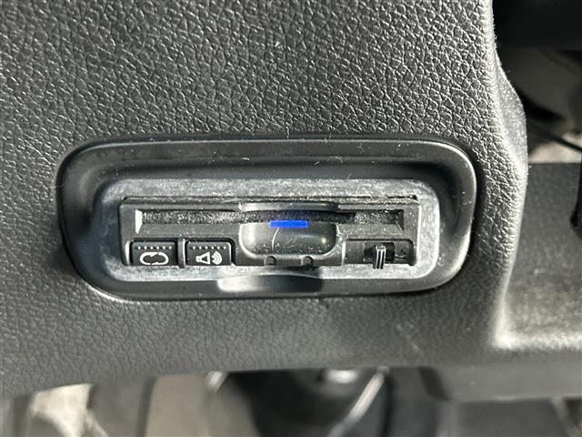 ヴェゼル ハイブリッドZ あんしんPKG 純正ナビTV Bluetooth Bカメラ(10枚目)