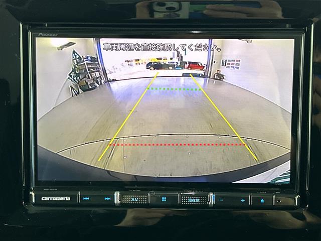 スペーシアカスタム ハイブリッドＸＳ　禁煙　社外８インチナビ　両側パワースライドドア　バックカメラ　シートヒーター　ステアリングヒーター　ＥＴＣ　追従クルコン　ドラレコ型ミラー　衝突軽減　コーナーセンサー　レーンキープ　Ｂｌｕｅｔｏｏｔｈ（4枚目）