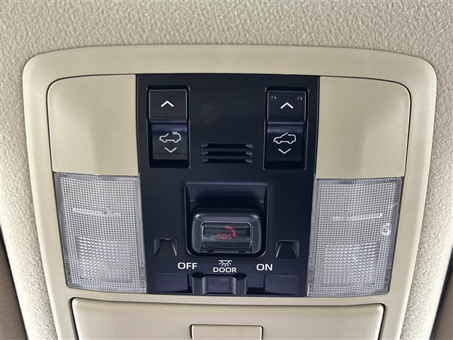 ランドクルーザープラド TX Lパッケージ 禁煙 純正ナビ サンルーフ アラウンドビューモニター ETC2.0 追従クルコン 電動格納サードシート 衝突軽減 レーンキープアシスト クリアランスソナー オートハイビーム ブラインドスポットモニター(31枚目)