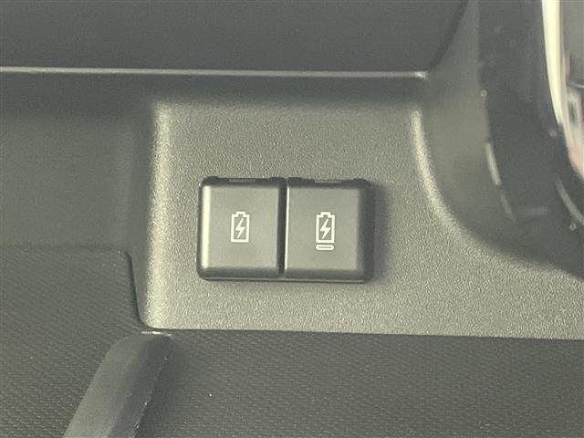 スペーシアカスタム ハイブリッドＸＳターボ　禁煙　純正９型ナビ　全方位モニター　シートヒーター　ステアリングヒーター　衝突軽減ブレーキ　レーンキープ　オートマチックハイビーム　レーダークルーズコントロール　両側電動　ドライブレコーダー　ＥＴＣ（9枚目）