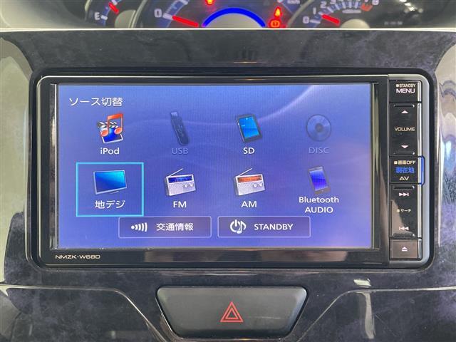 タント カスタムＸ　トップエディションリミテッドＳＡＩＩＩ　純正ナビ　全方位モニター　シートヒーター　両側パワースライドドア　衝突軽減ブレーキ　レーンキープアシスト　オートマチックハイビーム　ハーフレザーシート　前方ドライブレコーダー　スマートキー（5枚目）