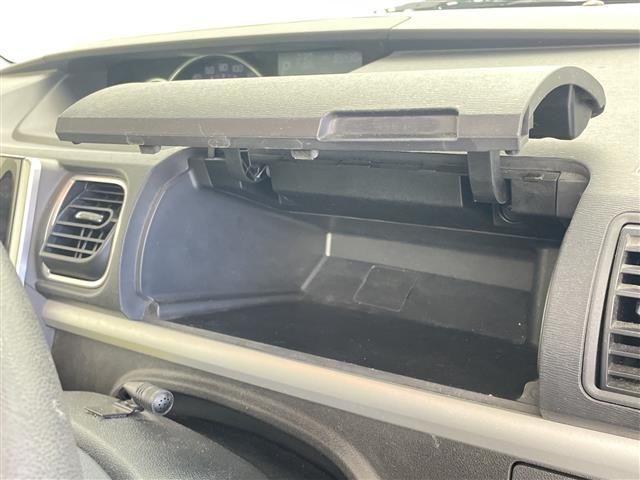 タント カスタムＸ　トップエディションリミテッドＳＡＩＩＩ　純正ナビ　全方位モニター　シートヒーター　両側パワースライドドア　衝突軽減ブレーキ　レーンキープアシスト　オートマチックハイビーム　ハーフレザーシート　前方ドライブレコーダー　スマートキー（19枚目）