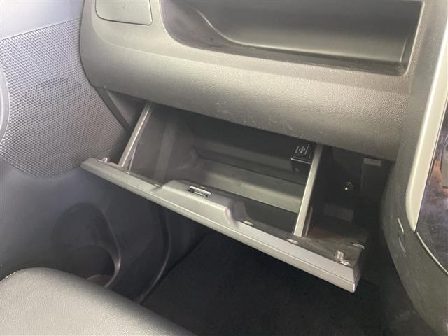 タント カスタムＸ　トップエディションリミテッドＳＡＩＩＩ　純正ナビ　全方位モニター　シートヒーター　両側パワースライドドア　衝突軽減ブレーキ　レーンキープアシスト　オートマチックハイビーム　ハーフレザーシート　前方ドライブレコーダー　スマートキー（23枚目）