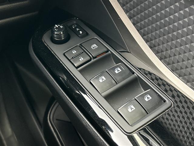 C-HR G モード ネロ 禁煙 純正ナビ バックカメラ シートヒーター 前後ドラレコ ETC 追従クルコン 衝突軽減 レーンキープ コーナーセンサ ブラインドスポットモニター Bluetooth フルセグ DVD CD(27枚目)