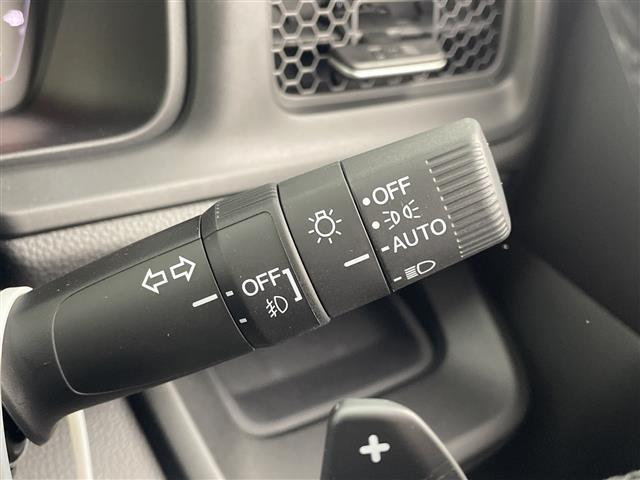 ステップワゴン ｅ：ＨＥＶスパーダ　登録済未使用　純正１１インチナビ　１５インチフリップダウンモニター　両側パワースライドドア　バックカメラ　シートヒーター　衝突軽減　コーナーセンサー　レーンキープ　電動リアゲート　追従クルコン（24枚目）