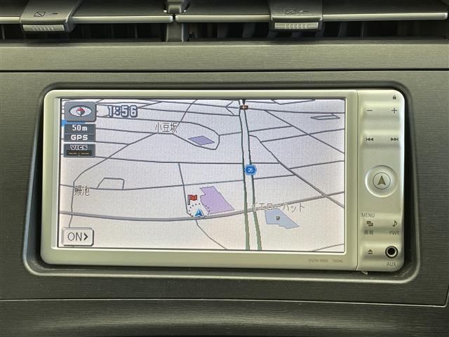 プリウス Ｓ　禁煙　純正ナビ　バックカメラ　ドラレコ　ビルドインＥＴＣ　Ｂｌｕｅｔｏｏｔｈ　フルセグ　ＤＶＤ　ＣＤ　ＳＤ　スペアキー　スマートキー　オートライト（4枚目）