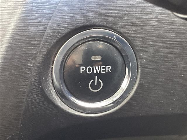 プリウス Ｓ　禁煙　純正ナビ　バックカメラ　ドラレコ　ビルドインＥＴＣ　Ｂｌｕｅｔｏｏｔｈ　フルセグ　ＤＶＤ　ＣＤ　ＳＤ　スペアキー　スマートキー　オートライト（9枚目）