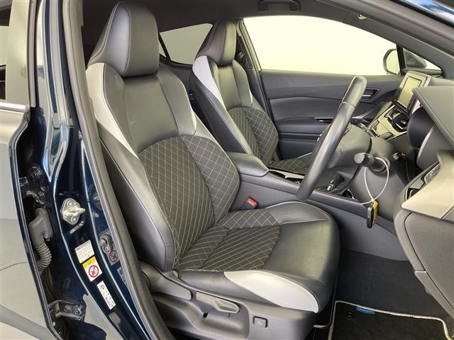 Ｃ－ＨＲ Ｇ　モード　ネロ　禁煙　純正ナビ　バックカメラ　シートヒーター　ビルドインＥＴＣ　衝突軽減　クリアランスソナー　レーンキープ　追従クルコン　ブラインドスポットモニター　Ｂｌｕｅｔｏｏｔｈ　フルセグ　ＨＤＭＩ（12枚目）