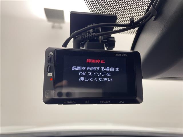 Ｃ－ＨＲ Ｓ　ＧＲスポーツ　禁煙　純正ディスプレイオーディオ　バックカメラ　シートヒーター　前後ドラレコ　ビルドインＥＴＣ　衝突軽減　クリアランスソナー　レーンキープ　オートハイビーム　Ｂｌｕｅｔｏｏｔｈ（4枚目）