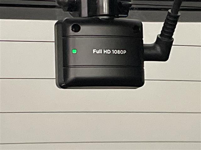 Ｃ－ＨＲ Ｓ　ＧＲスポーツ　禁煙　純正ディスプレイオーディオ　バックカメラ　シートヒーター　前後ドラレコ　ビルドインＥＴＣ　衝突軽減　クリアランスソナー　レーンキープ　オートハイビーム　Ｂｌｕｅｔｏｏｔｈ（5枚目）