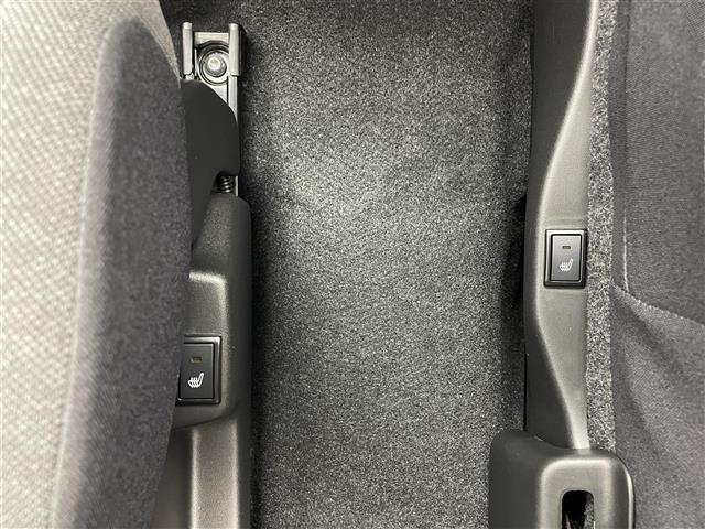 ソリオ ハイブリッドＭＺ　禁煙　純正９インチナビ　アラウンドビューモニター　両側パワースライドドア　ＥＴＣ　追従クルコン　衝突軽減　コーナーセンサー　レーンキープ　オートハイビーム　Ｂｌｕｅｔｏｏｔｈ　フルセグ　スペアキー（23枚目）