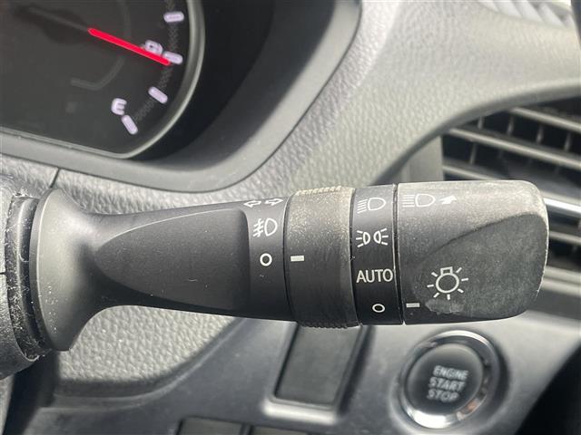 ヴォクシー ＺＳ　煌　両側Ｐスラ　後席Ｍ　純正ナビ　Ｂカメラ　ＥＴＣ　ＬＥＤ（14枚目）