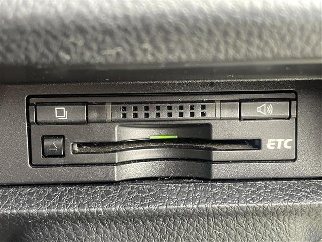 ヴォクシー ＺＳ　煌　両側Ｐスラ　後席Ｍ　純正ナビ　Ｂカメラ　ＥＴＣ　ＬＥＤ（17枚目）